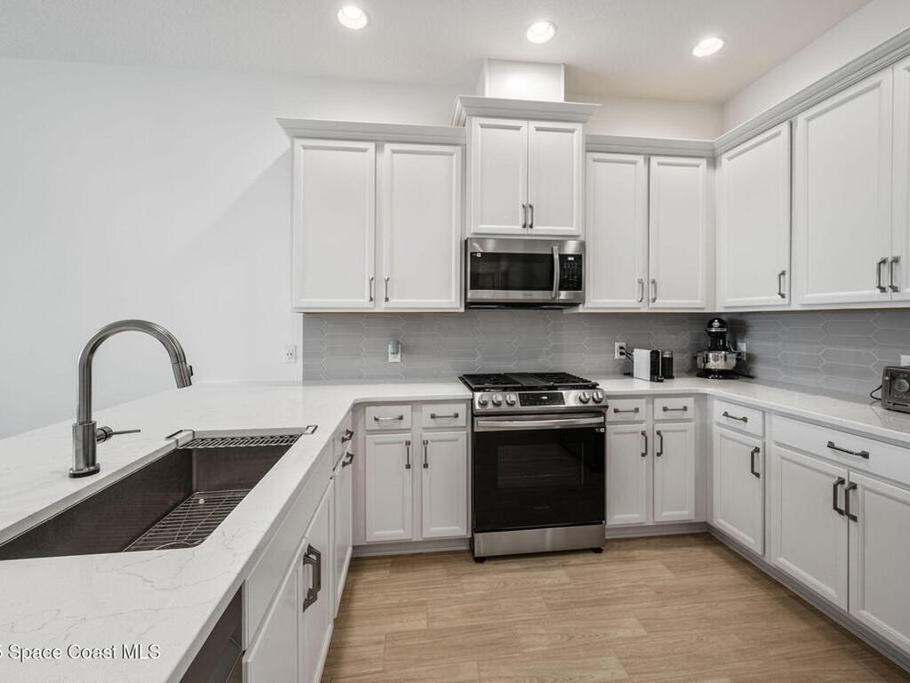 3168 Avalonia Drive, Melbourne, FL 32940