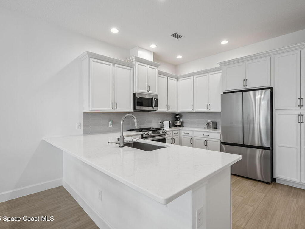 3168 Avalonia Drive, Melbourne, FL 32940