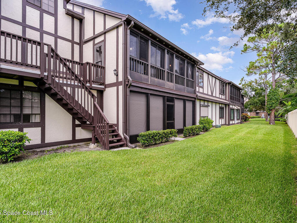 695 Greenwood Manor Circle, West Melbourne, FL 32904