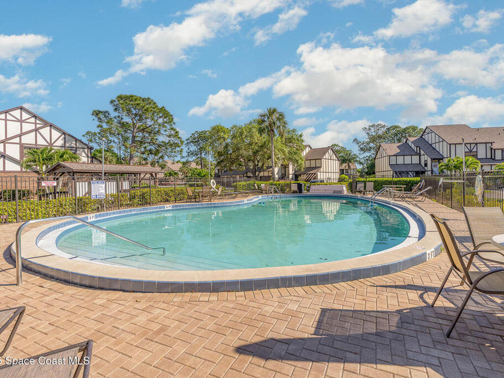 695 Greenwood Manor Circle, West Melbourne, FL 32904