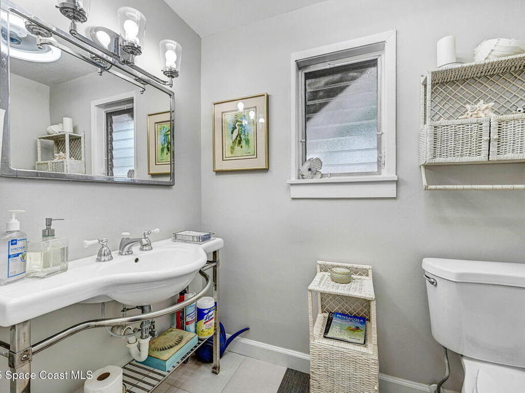 233 E New Haven Avenue, Melbourne, FL 32901