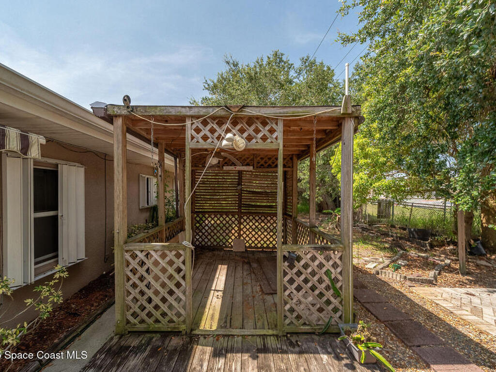 421 4th Street, Merritt Island, FL 32953