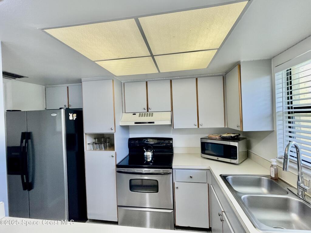 594 N Wickham Road, Melbourne, FL 32935