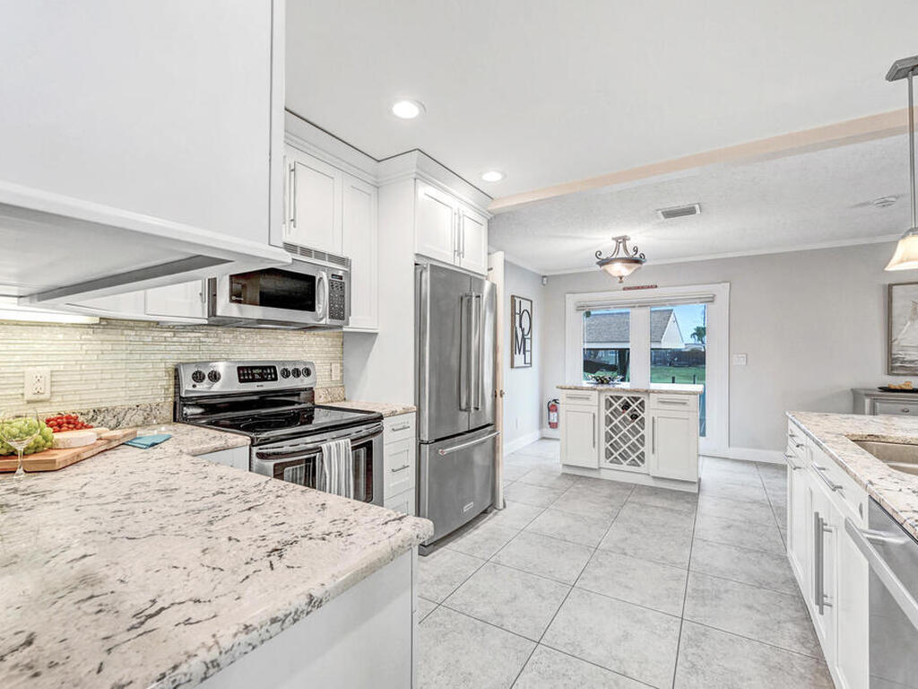 1585 Sykes Creek Drive, Merritt Island, FL 32953