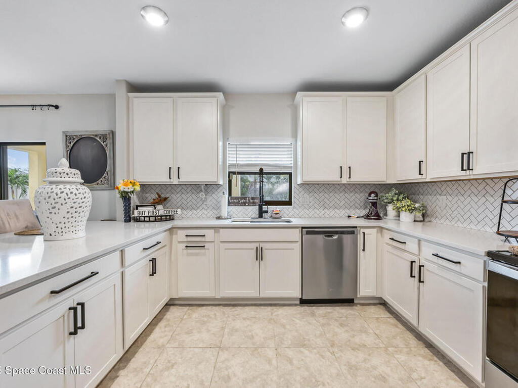 4647 Broomsedge Circle, West Melbourne, FL 32904