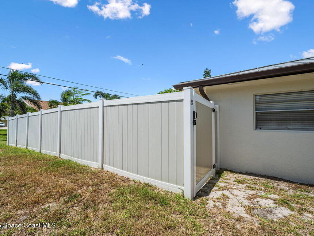 527 Wilson Avenue, Satellite Beach, FL 32937