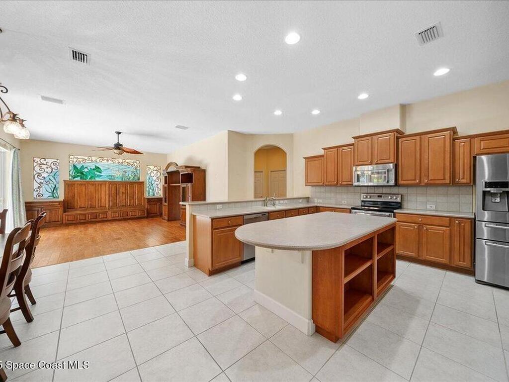 327 Southampton Drive, Indialantic, FL 32903