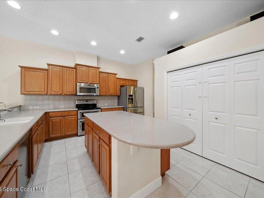 327 Southampton Drive, Indialantic, FL 32903