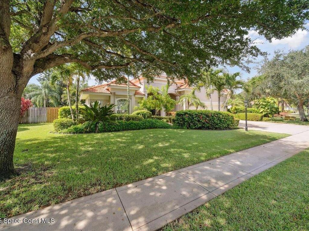 327 Southampton Drive, Indialantic, FL 32903