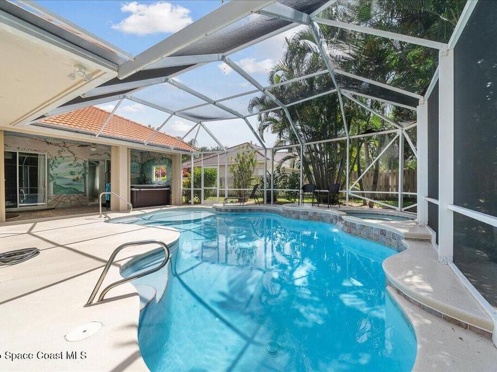 327 Southampton Drive, Indialantic, FL 32903