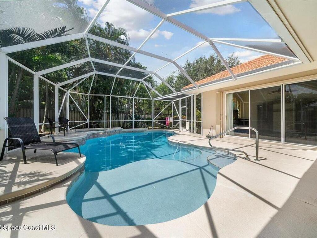 327 Southampton Drive, Indialantic, FL 32903