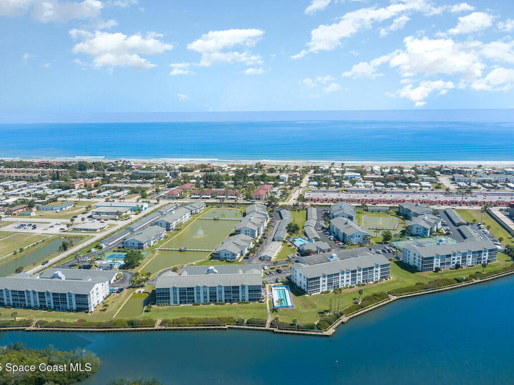 630 S Brevard Avenue, Cocoa Beach, FL 32931