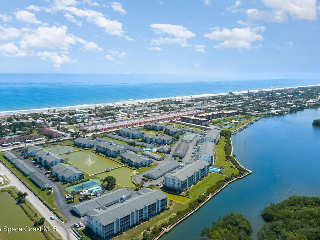 630 S Brevard Avenue, Cocoa Beach, FL 32931