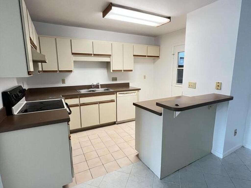 2116 Manor Drive, Palm Bay, FL 32905