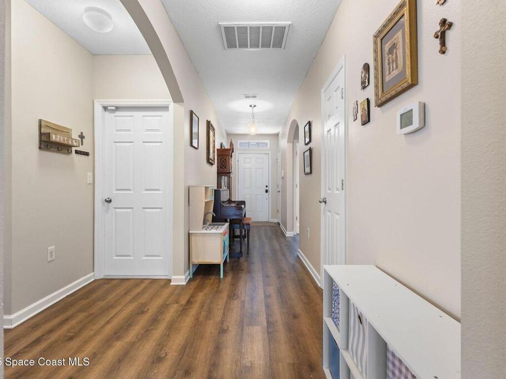 1327 Lexington Square, Vero Beach, FL 32962