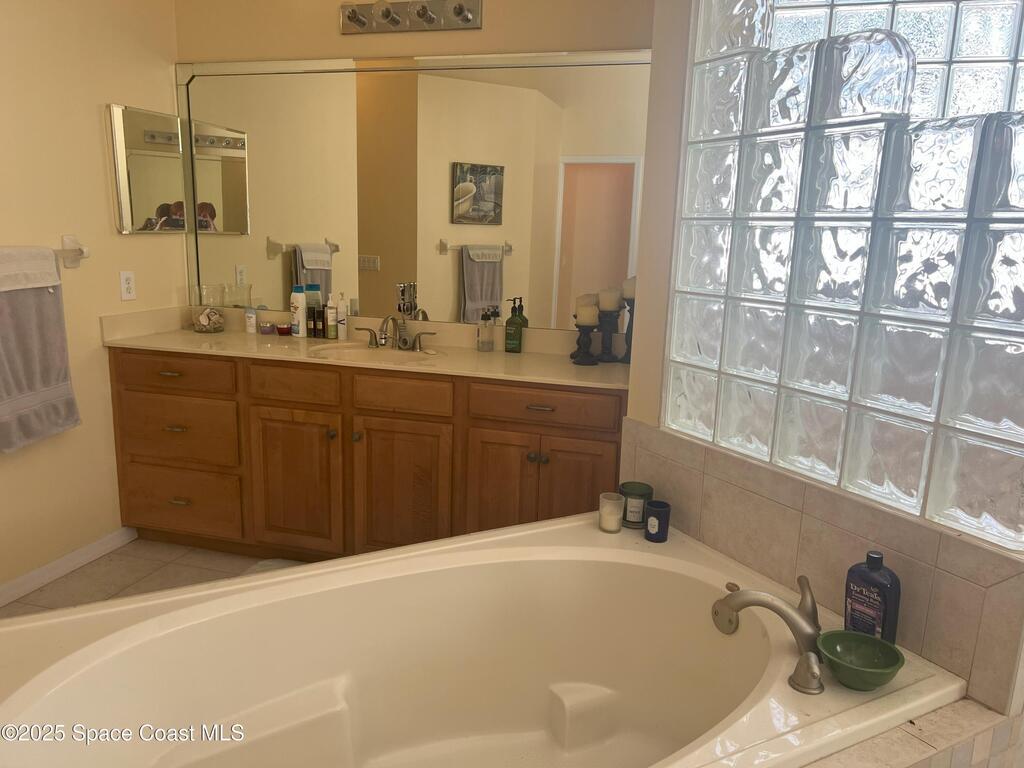 1748 Winding Ridge Circle, Palm Bay, FL 32909