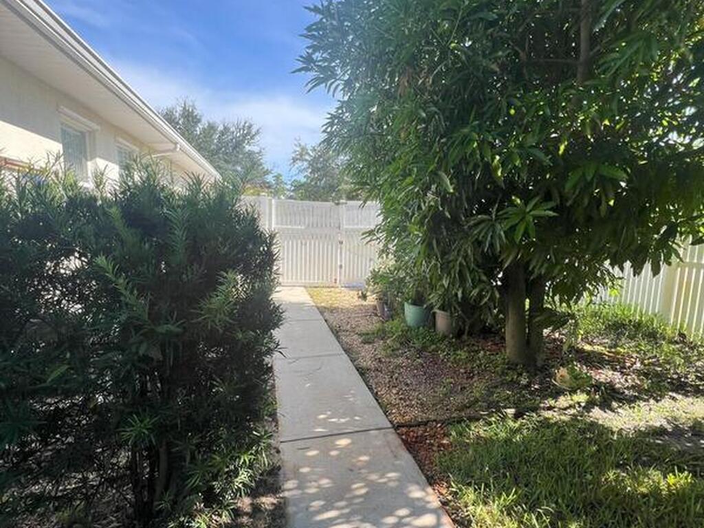 1748 Winding Ridge Circle, Palm Bay, FL 32909