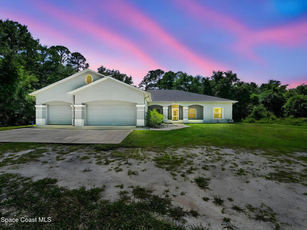 5680 Seminole Street, Mims, FL 32754