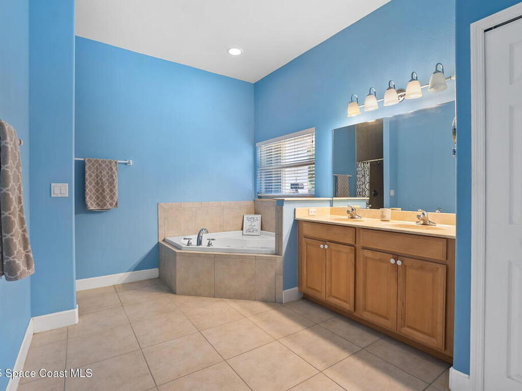 5680 Seminole Street, Mims, FL 32754