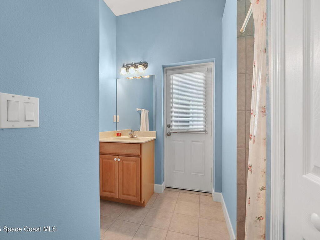 5680 Seminole Street, Mims, FL 32754