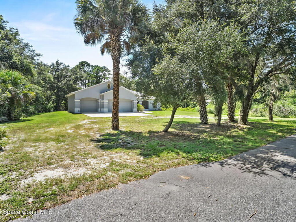 5680 Seminole Street, Mims, FL 32754