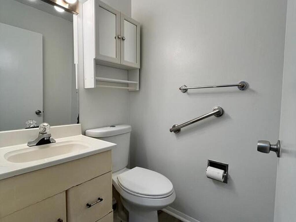 1015 Ashley Avenue, Indian Harbour Beach, FL 32937