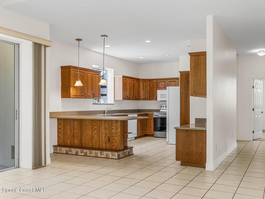 805 W Central Boulevard, Cape Canaveral, FL 32920