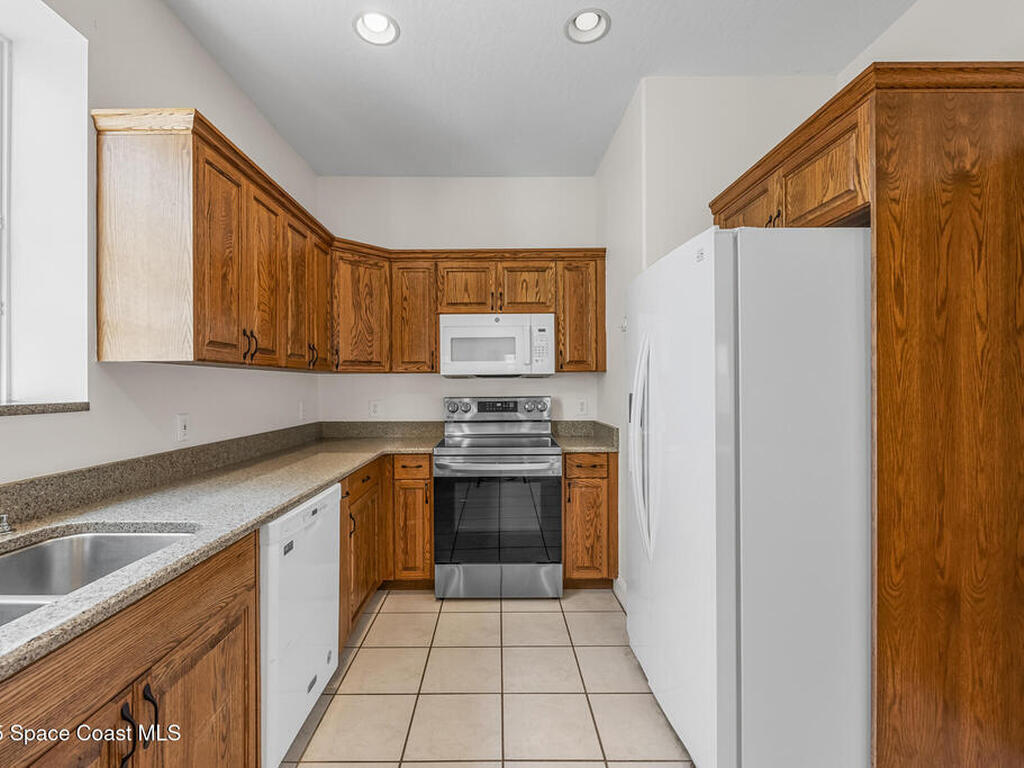 805 W Central Boulevard, Cape Canaveral, FL 32920