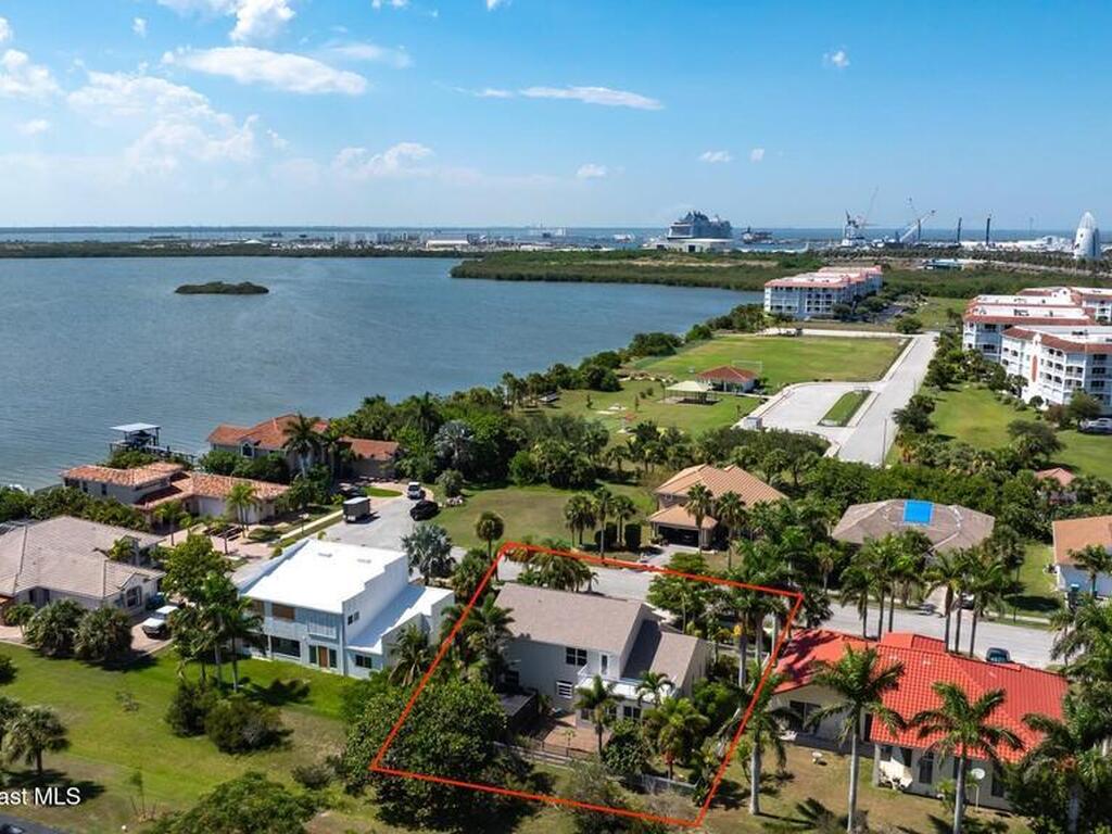 805 W Central Boulevard, Cape Canaveral, FL 32920