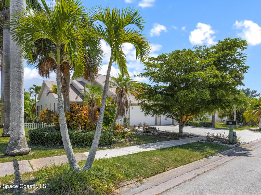 805 W Central Boulevard, Cape Canaveral, FL 32920