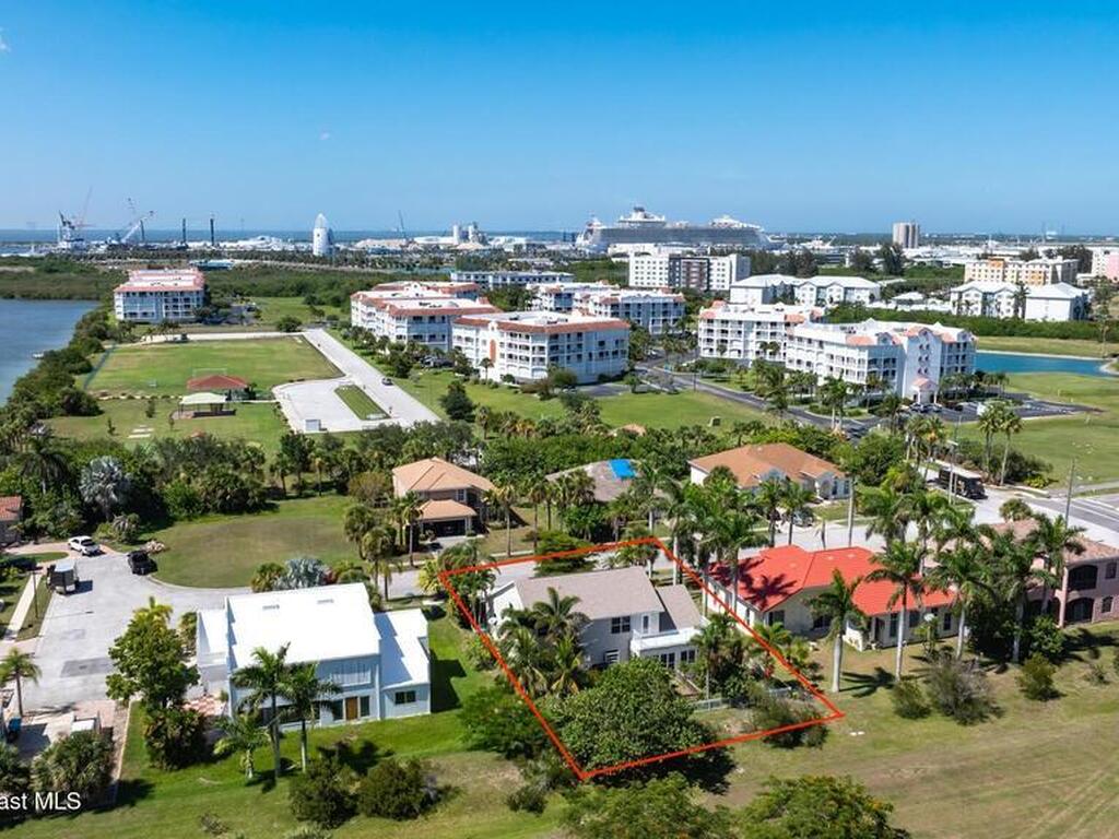 805 W Central Boulevard, Cape Canaveral, FL 32920