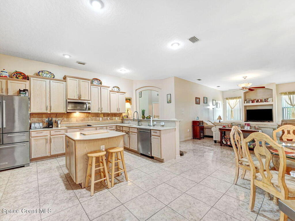 393 Farley Street, Palm Bay, FL 32908