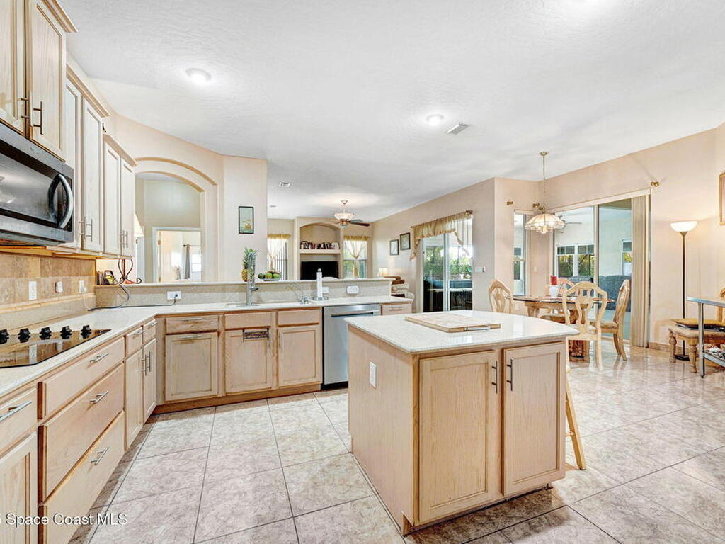 393 Farley Street, Palm Bay, FL 32908