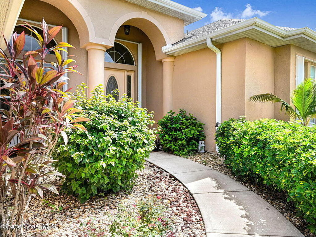 393 Farley Street, Palm Bay, FL 32908