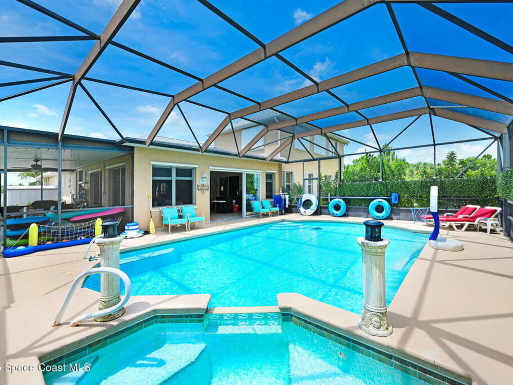 393 Farley Street, Palm Bay, FL 32908