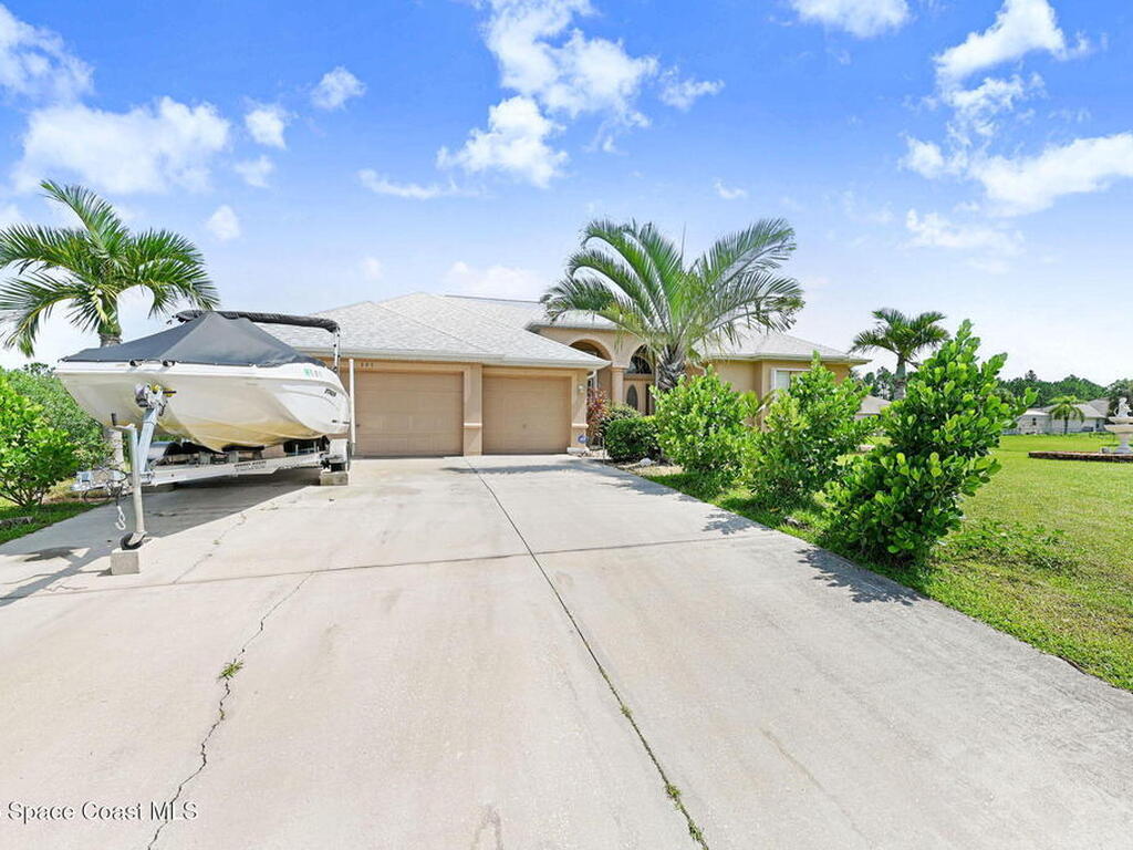 393 Farley Street, Palm Bay, FL 32908