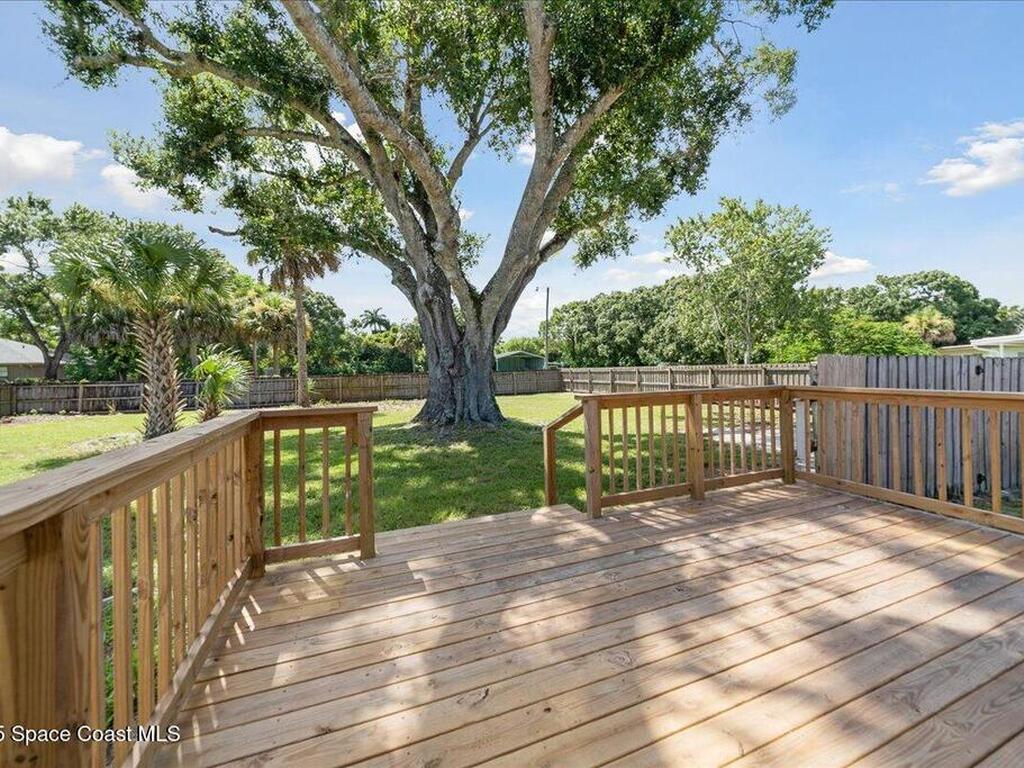 1005 20th Avenue, Vero Beach, FL 32960