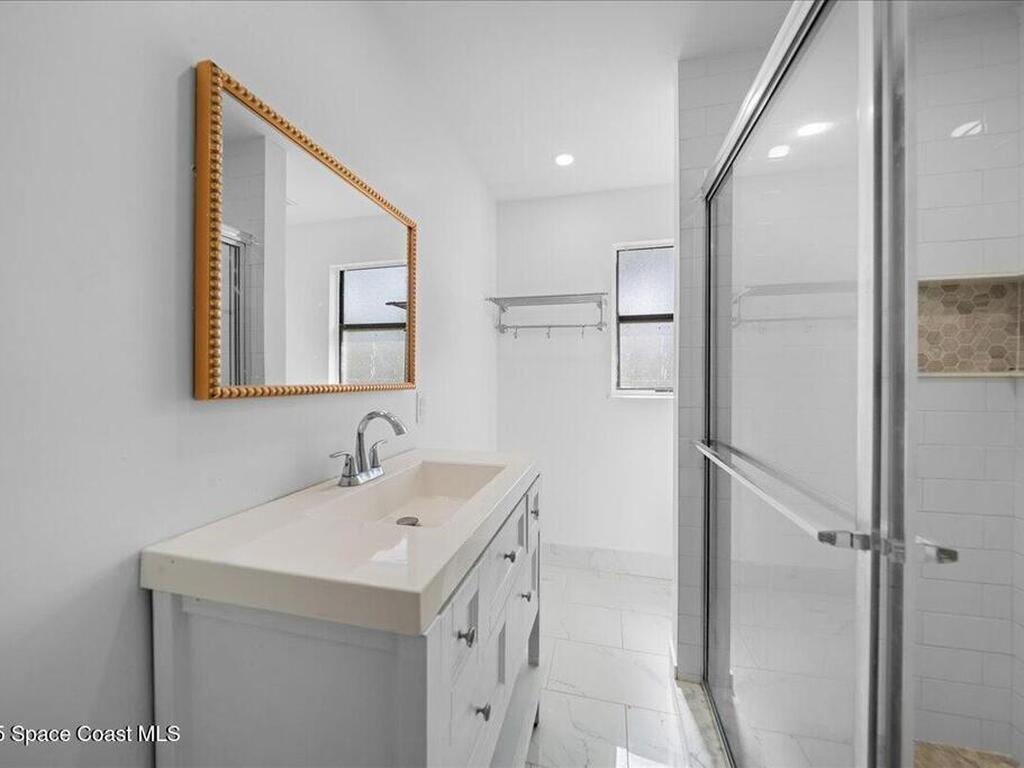 1005 20th Avenue, Vero Beach, FL 32960