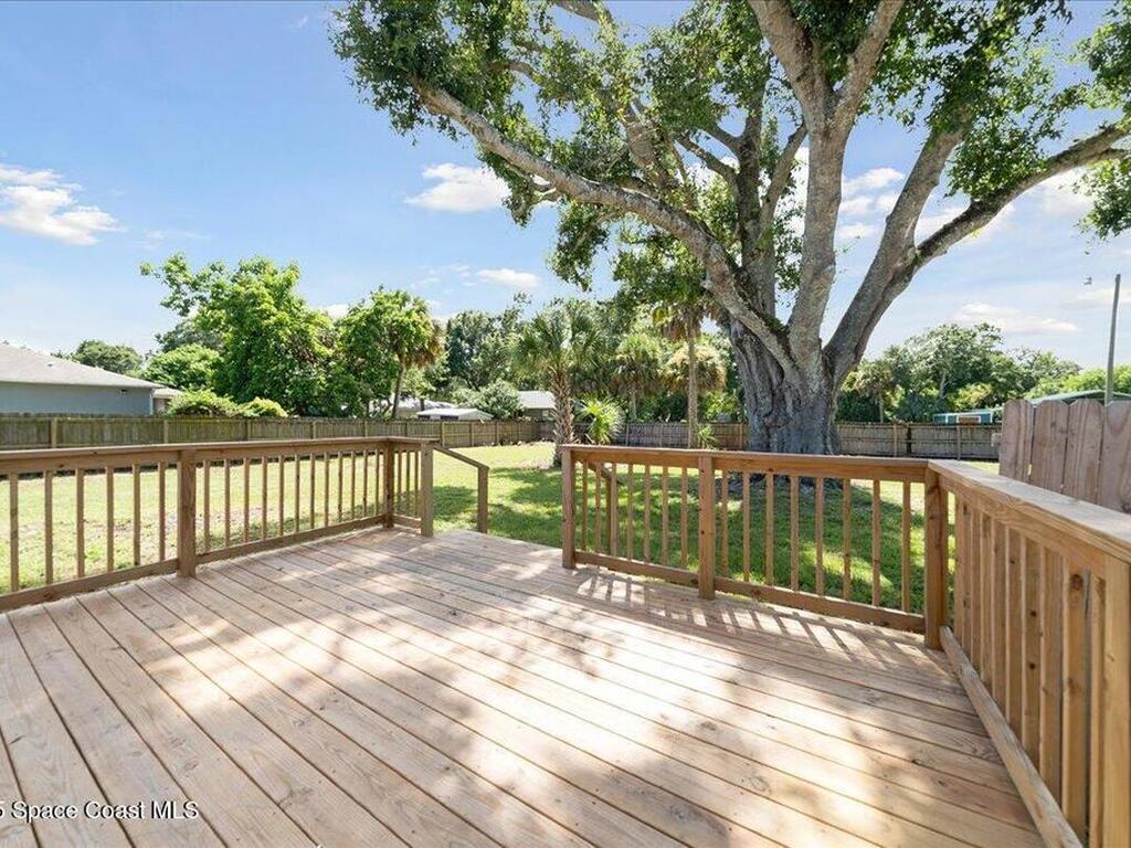 1005 20th Avenue, Vero Beach, FL 32960