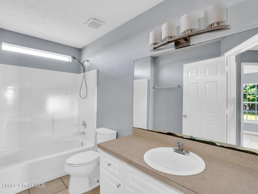 706 Wisteria Avenue, Fort Pierce, FL 34982