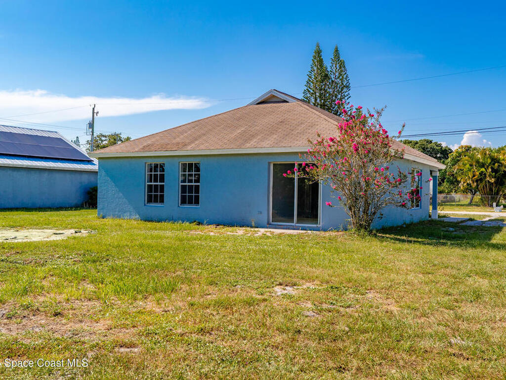 706 Wisteria Avenue, Fort Pierce, FL 34982