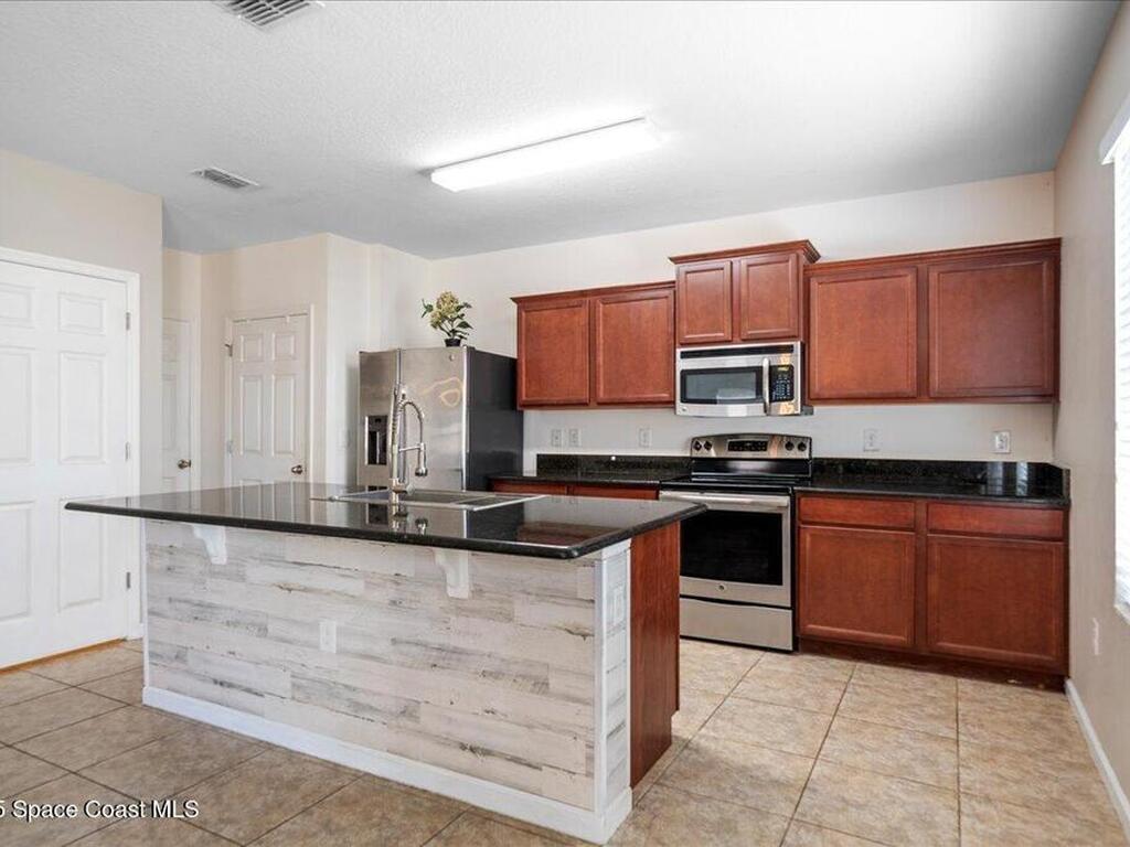 2007 Elkins Point Drive, Melbourne, FL 32935