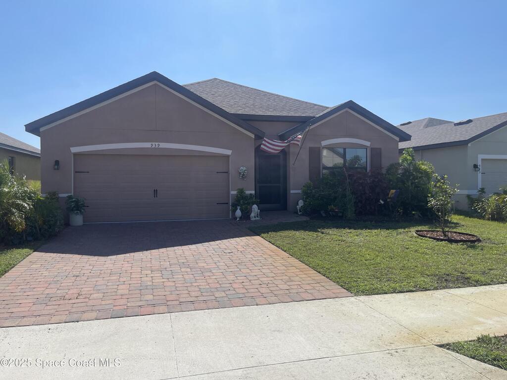 939 Remington Green Drive, Palm Bay, FL 32909