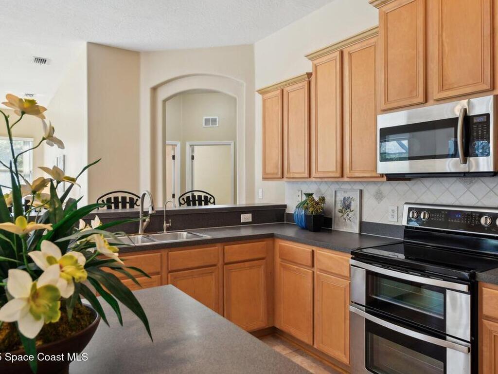 115 Ridgemont Circle, Palm Bay, FL 32909