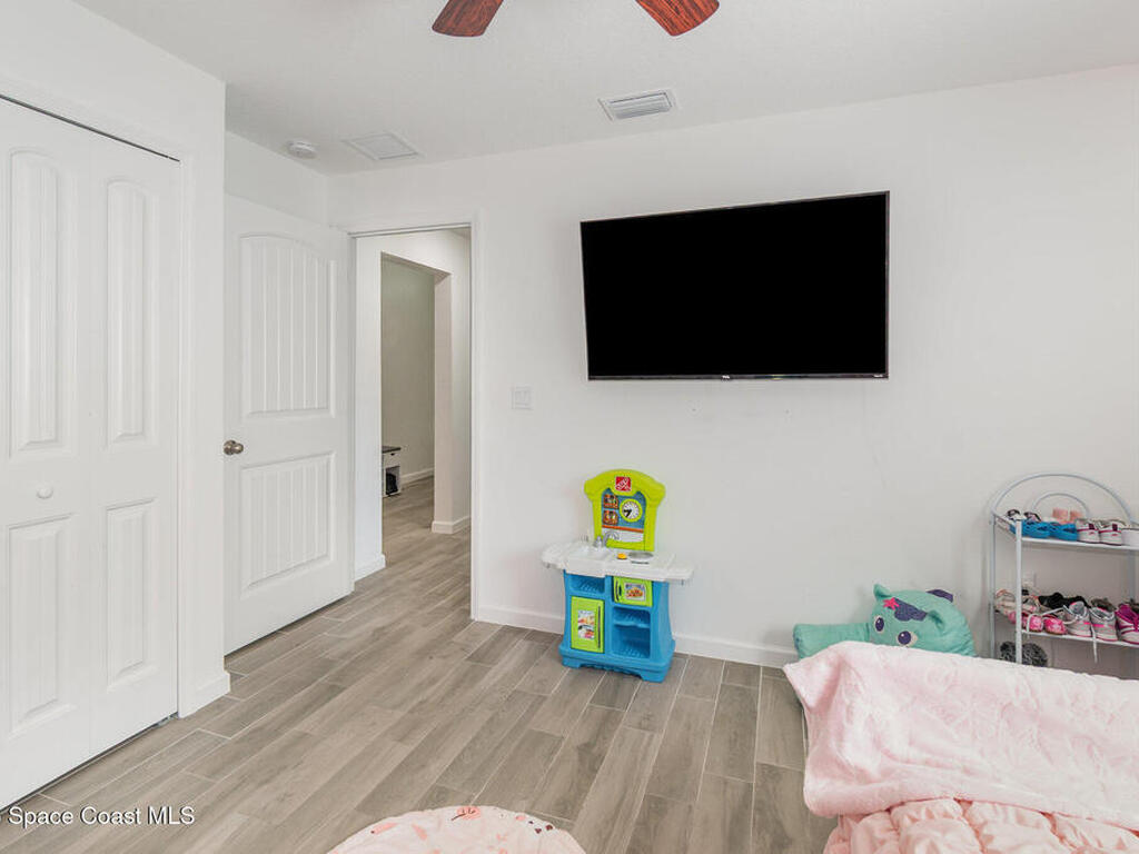 1534 Pine Street, Orlando, FL 32824