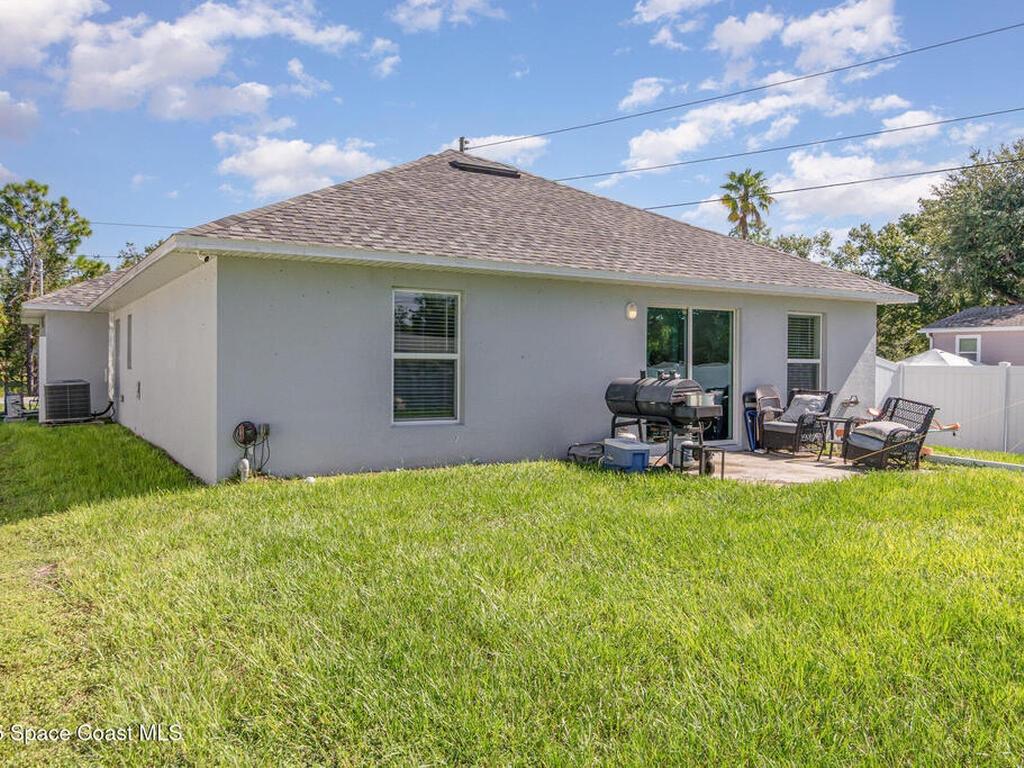 1534 Pine Street, Orlando, FL 32824