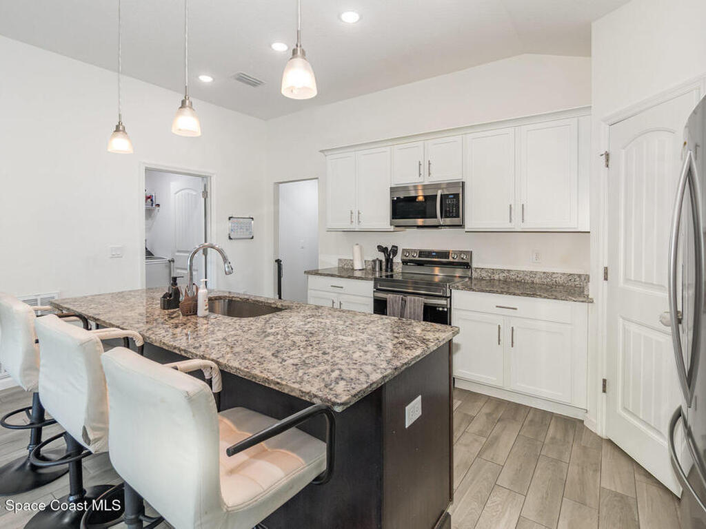 1534 Pine Street, Orlando, FL 32824