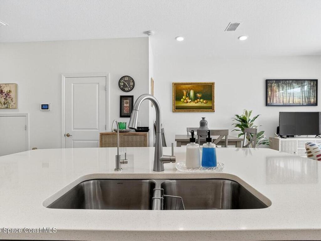 3570 Davenport Creek Court, Kissimmee, FL 34746