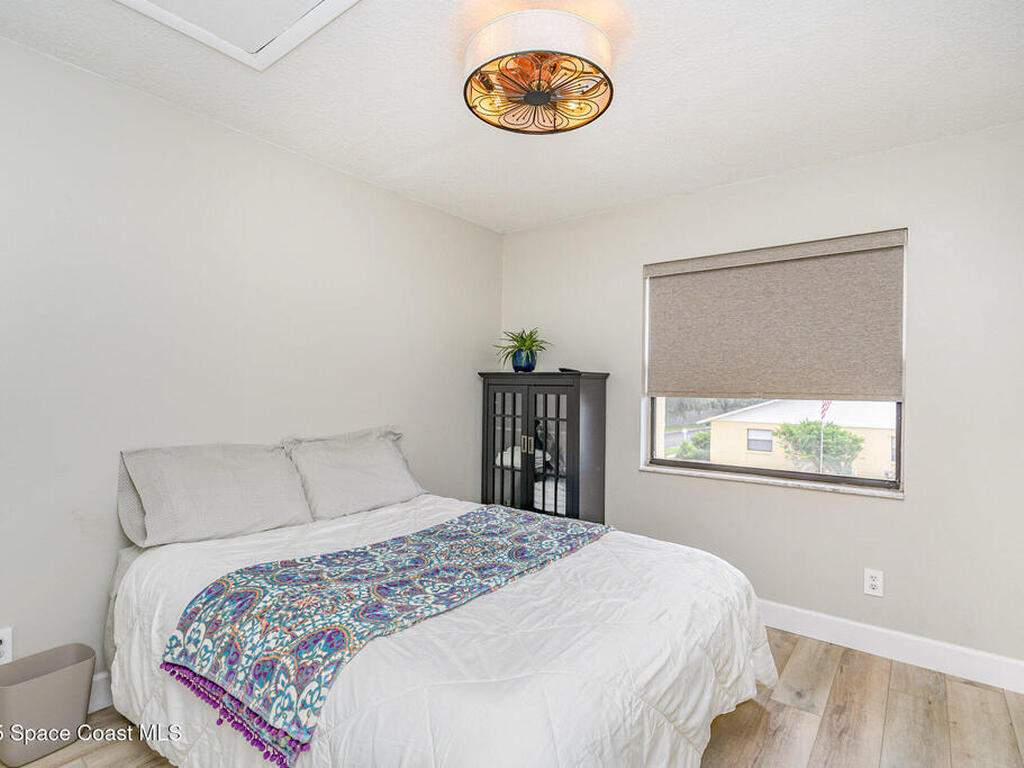 594 N Wickham Road, Melbourne, FL 32935