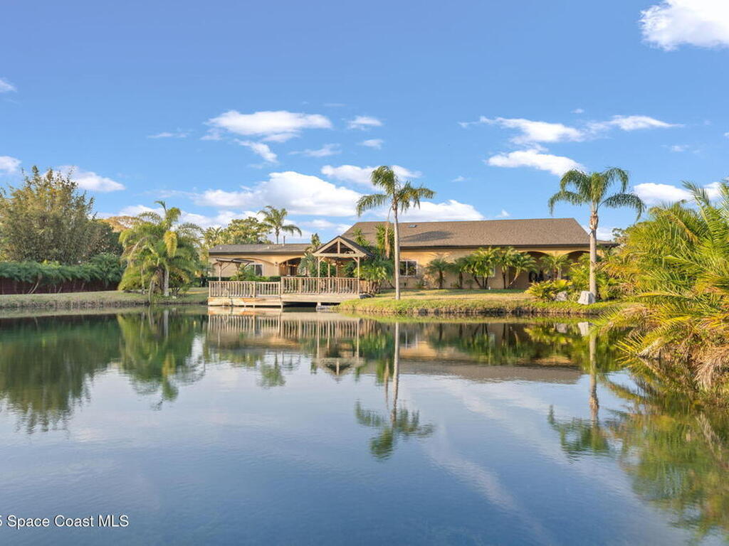 1855 Plantation Circle, Palm Bay, FL 32909